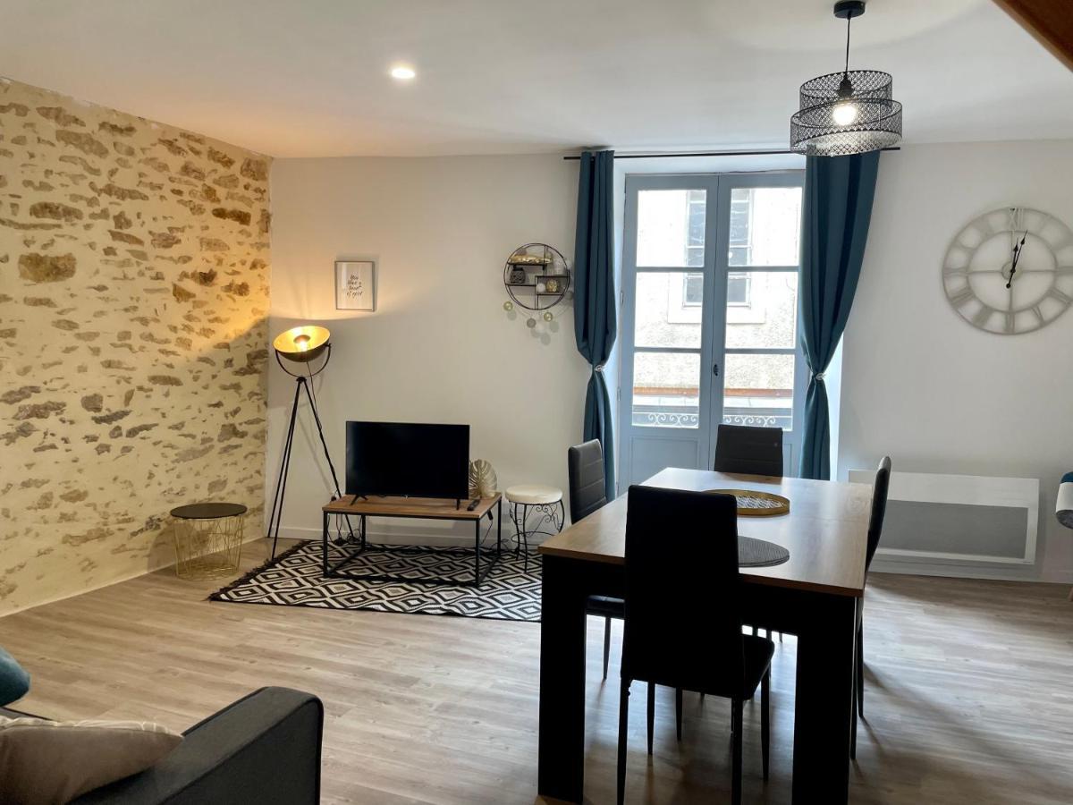 Au Charme De Sarlat Apartment Bagian luar foto